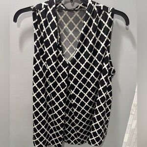 Black and White Geometric Women's Top